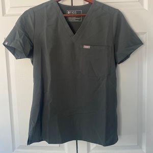 FIGS Catarina One-Pocket Scrub Top